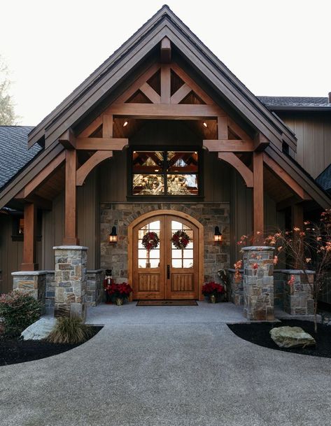 Lodge Home Exterior, Modern Front Doors, Craftsman Home Exterior, Lodge Style Home, Rustic Home Exterior, Timber Frame Porch, Double Door Entryway, Mountain Home Exterior, Ranch House Exterior