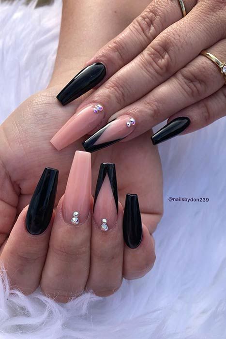 Nail Ideas With Black, Acrylic Nails Coffin Ombre, Acrylic Nail Designs Coffin, Black Manicure, Black Acrylic Nails, Red Acrylic Nails, Ombre Acrylic Nails, Edgy Nails, Simple Acrylic Nails