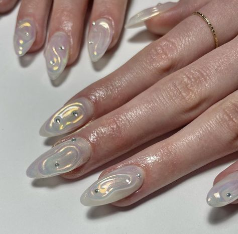 White 3d Chrome Nails, Raised Nail Art, Angel Core Nails, 3d Gel Nail Art Design, Nail Inspo Rhinestones, 3d Nail Designs Unique, Holographic French Tip Nails, White Korean Nails, Irridecent Design Nails