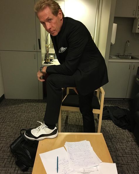 Skip Bayless on Instagram: “I can’t lose in these shoes. Undisputed 930 E. MJ forever.” Nba Christmas, Christmas Funny, Nba, Jordan, I Can, Lost, Mens Outfits, Canning, Sports