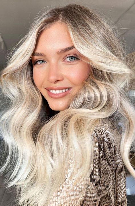 5. Soft natural root with bright blonde ends. Once holiday season over, you might want to revamp you hair and try a new hair... Blonde 2023 Trends, Blonde 2023, Hair Color 2022, Hair Trends 2022, Cute Blonde Hair, Butter Blonde, Root Melt, Blonde Hair Inspo, Brown Hair Dye