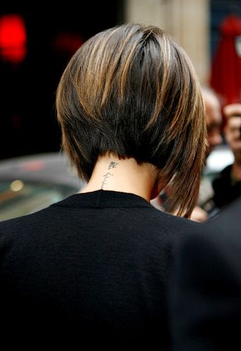 The way I like my highlight colors & a longer version of how the back of my a-line bob should look. Victoria Beckham Hair, Beckham Hair, Bob Hairstyles 2018, Graduated Bob Haircuts, Κούρεμα Bob, 2015 Hairstyles, Haircut And Color, Penteado Cabelo Curto, Short Haircut