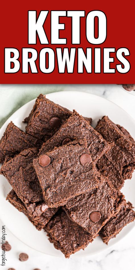 Keto Chocolate Dessert, Quick Keto Dessert, Low Carb Christmas, Baking With Coconut Flour, Double Chocolate Brownies, Low Carb Brownies, Ketogenic Desserts, Fudgy Brownie, Keto Chocolate Chips