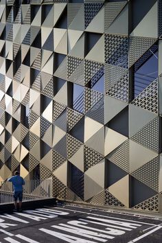 FRAME | In the south of Spain, Islamic architecture makes a modern reappearance – in a hospital Cnc Jali, Metal Architecture, Design Analysis, Facade Pattern, Retail Facade, Moorish Architecture, Facade Panel, Metal Facade, Geometric Architecture