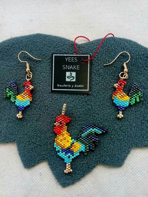 Pony Bead Projects, Anting Manik, Beaded Jewelry Earrings, Seed Bead Crafts, Beaded Earrings Tutorials, Beaded Earrings Diy, Brick Stitch Earrings, Seed Bead Patterns, Bead Weaving Patterns