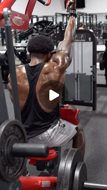 𝐈𝐅𝐁𝐁 𝐏𝐑𝐎 🌐 𝐌𝐀𝐑𝐊 𝐑𝐎𝐁𝐈𝐍𝐒𝐎𝐍 on Instagram: "Back & Shoulders Workout Routine🦍🔥  3 Sets | 60 - 90sec Rest  1️⃣ Pull Ups x 2 sets of 8  2️⃣ Lat Pulldowns  3️⃣ Bent Over Rows  4️⃣ ISO Lat Pulldowns  5️⃣ Back Row Machine  6️⃣ Seated Shoulder Press  7️⃣ Superset: Rear Delt Row / Dumbbell Front Raise  9️⃣ Superset: Reverse Flys / Lateral Raises  This is part of the 8x Mr. ⭕️ winning Lee Haney’s training split. And if it worked for him, it can work for us !!  Fit Check 👕 🩳  @theironwilled | code MACK  #backworkout #shoulderworkout #backday #shoulderday #strengthtraining #gymroutine #fitlife #gymmotivation #fitnessjourney #workoutideas #muscles #gym #musclebuilding #fitness #workoutmotivation #gymgoals" Rear Delt Row, Seated Shoulder Press, Mark Robinson, Training Split, Lee Haney, Lat Pulldowns, Shoulder Workout Routine, Back And Shoulder Workout, Shoulders Workout