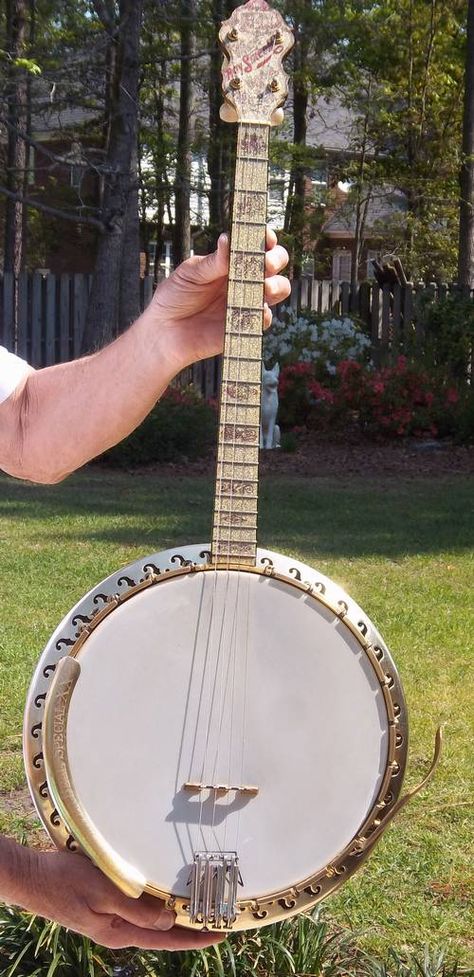 1935 Bacon & Day B & D Banjo Tenor 4 String 1935 – RonSusser.com Banjo Aesthetic, Plot Planning, Banjo Art, Banjo Lessons, Shall And Will, Bacon Day, Banjo Music, Mystery Party Game, Banjo Ukulele