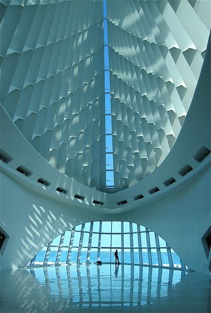 Santiago Calatrava - Milwaukee Art Museum Art Museum Design, Architecture Cool, Milwaukee City, Museum Design, Milwaukee Art, Milwaukee Art Museum, Santiago Calatrava, City Pictures, Amazing Buildings