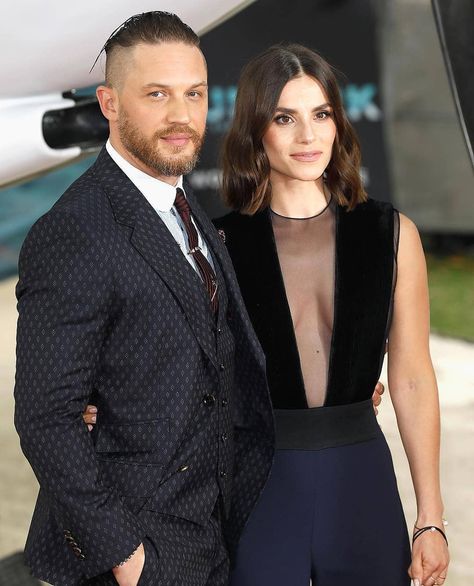 Gentleman Expert on Instagram: “Tom Hardy and his wife Charlotte Riley 👌🏻 Rate their styling 1-10 Follow @gentleman.expert for more!” Tom Hardy Wife, Tom Hardy Charlotte Riley, Tom Hardy Haircut, Dunkirk Premiere, Charlotte Riley, Katherine Hepburn, Men Fashion Classy, Famous Couples, Tom Hardy