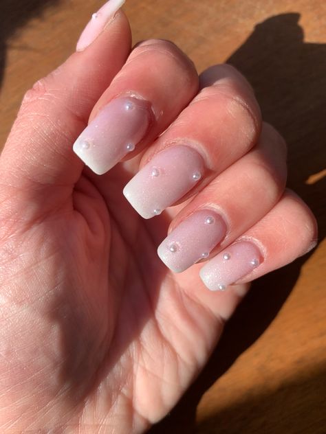 Pink to white ombre nails with pink shimmer on top and pearls 🥰 Pink Purple Ombre, White Ombre, Purple Ombre, Ombre Nails, Wedding Nails, Pearl White, Pink Purple, Wedding Inspo, Dream Wedding