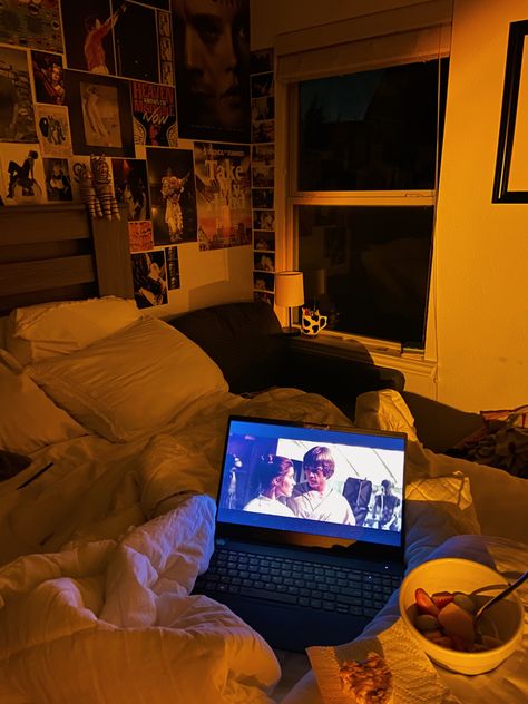 Movie In Bed Aesthetic, Movie Watching Aesthetic Home, Night Person Aesthetic, Starwars Movie Night, Star Wars Movie Night, Movie Lover Aesthetic, Movie Watching Aesthetic, Late Night Movie, Star Wars Movie Night Aesthetic