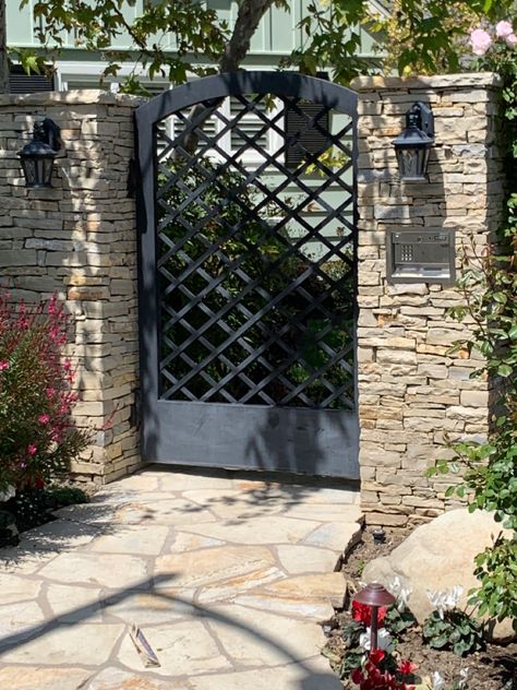 Doors Ideas Interior, Entry Organizer, Courtyard Gate, Custom Iron Gates, Wrought Iron Gate Designs, Iron Fence Gate, Fence Wall Design, Backyard Gates, Pedestrian Gate