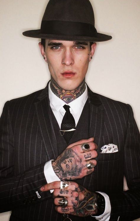 Suits And Tattoos, Jimmy Q, Rockabilly Men, Estilo Hipster, Face Tattoos, White Tattoo, Mens Style, S Tattoo, Gentleman Style