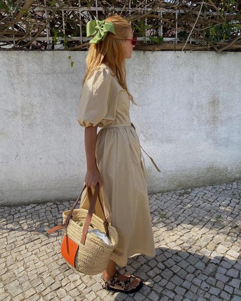 Teva Sandals Outfit Summer, Beach Sandals Outfit, Teva Sandals Outfit, Instagram Not, Jessie Bush, Advertising Inspiration, Sandals Outfit Summer, Style Influencers, Capsule Wardrobe Basics