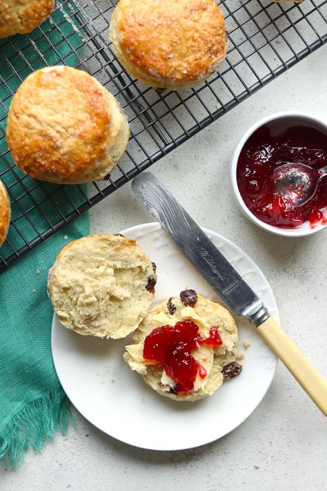 Scones Photography, Irish Vegetable Soup, Irish Food Recipes, English Scone, Shrove Tuesday Pancakes, The Best Scones, Irish Scones, Best Scones, Full Irish Breakfast