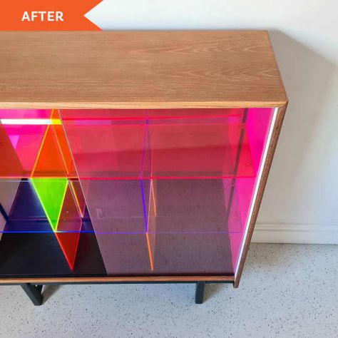 Acrylic Wood Furniture, Plexiglass Diy Projects, Cool Furniture Creative, Recycle Station, Plexiglass Ideas, Mid Century Console, Dressing Room Closet, Acrylic Cabinets, Acrylic Furniture