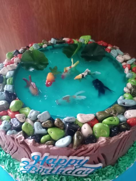 Fish Bowl Cake, Fish Themed Cake, Fish Tank Cake, Cake Baking Videos, River Cake, Fish Birthday Cake, Aquarium Cake, Pond Cake, Fish Cake Birthday