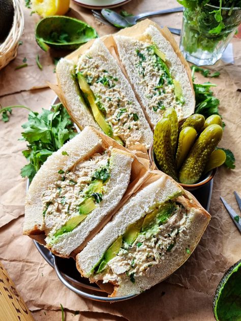 Fancy Sandwiches Ideas, Work Sandwiches, Cold Sandwich Ideas, Healthy Chicken Sandwich, Catering Sandwiches, Different Sandwiches, Sandwich Combos, Chicken Mayo Sandwich, Finger Food Menu