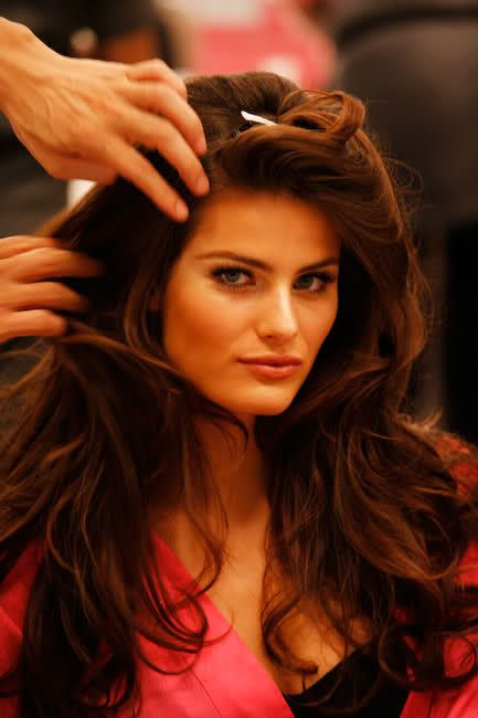 isabella fontana Isabeli Fontana, Beauty Hair Makeup, Model Look, Modeling Career, Beauty Icons, Art Model, Just Girl Things, Cool Girl, You Never