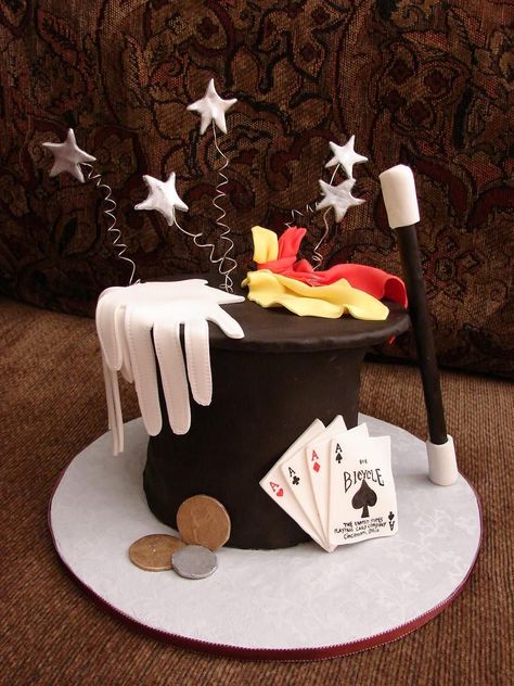 Magic Hat - Made this for my husband's 34th b-day party. He is a professional magician, so he thought it was a great idea.  He loved it. Hat Cake Ideas, Magician Cake, Magic Party Theme, Magician Birthday Party, Magician Party, Magic Birthday Party, Magic Birthday, Magic Theme, Hat Cake