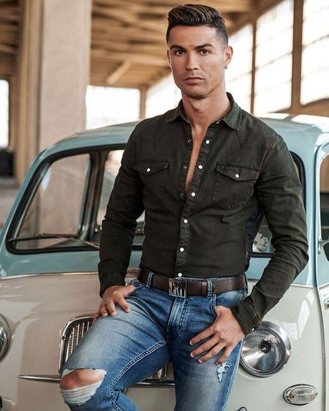 Cristiano Ronaldo Hairstyle, Cristiano R, Ronaldo Style, Handsome Indian Men, Cristiano Ronaldo Style, Cristiano Jr, Cristiano Ronaldo Portugal, Ronaldo Photos, Cr 7