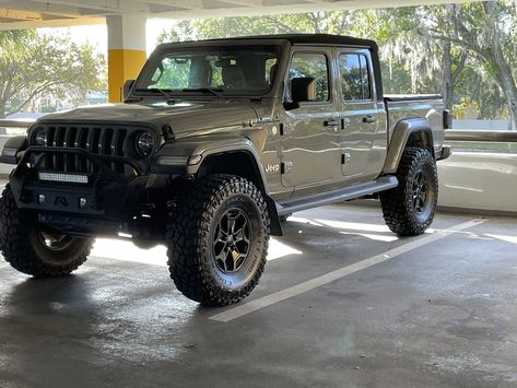 Jeep Gladiator Willys, Black Cab, Rugged Ridge, Wrangler Rubicon, Bmw M2, Jeep Gladiator, Tonneau Cover, New Tyres, Lifted Trucks