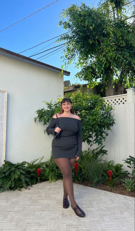 Barbie Ferreira Fashion, Barbie Ferreira Outfit, Homecoming Dresses Short Black, Dress For Your Body Type, Black Homecoming Dresses, Barbie Ferreira, Photos Of People, Black Homecoming Dress, Gorgeous Outfits