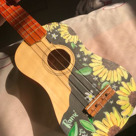 Arte,ukelele pintado Its My Life, Sunflower Pattern, Ukelele, Ukulele, Music Instruments, Sunflower, My Life, Pattern, Art