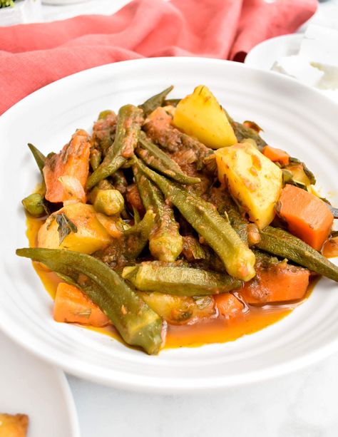 Greek Okra Stew Recipe (Bamies Latheres) Okra Vegetable Soup, Spanakorizo Recipe, Okra Vegetable, Okra And Tomato Recipe, Vegetable Entrees, Okra Stew, Greek Potatoes, Okra Recipes, Vegetarian Main Dishes