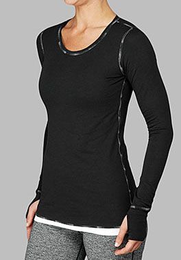 Lululemon ~ this shirt is actually seriously awesome... and reversible! Lulu Collection, Lululemon Closet, Lululemon Collection, Lululemon Tops, Grey Top, Yoga Wear, Top Stitching, Yoga Clothes, Half Zip