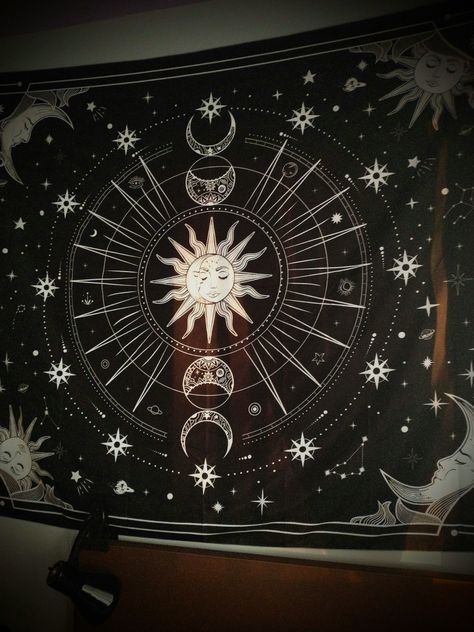 Tapestry Bedroom Black And White, Sun Moon Tapestry, Tapestry On Wall And Ceiling, Sun Moon And Stars Bedroom Ideas, Moon And Sun Bedroom Ideas, Sun Theme Bedroom, Sun And Moon Room Aesthetic, Sun And Moon Tapestry Bedroom, Moon And Sun Decor