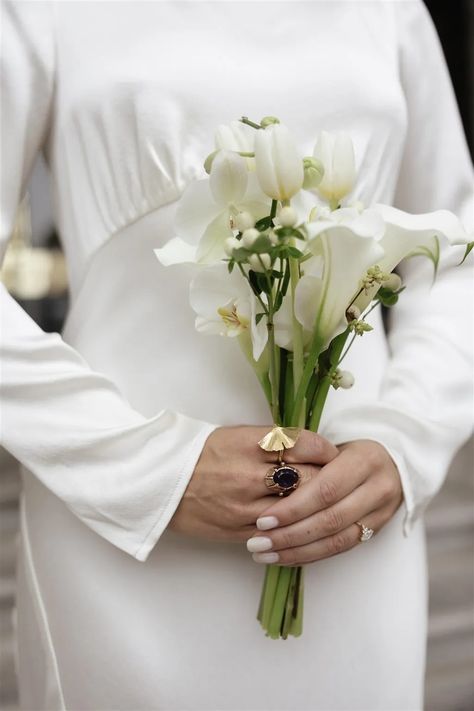 Style in the City: Eoin & Anouska Proetta Brandon's Wedding Small Bridal Bouquets, Small Wedding Bouquets, Earthy Wedding, Byron Bay Weddings, White Bridal Bouquet, Stylish Couple, Wedding Stylist, Minimalist Chic, Wedding Mood Board