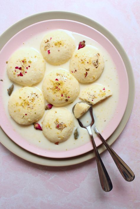 Ras Malai Recipe, Ras Malai, Pakistani Desserts, Halva Recipe, Cooking Game, Pakistani Food, India Food, Indian Desserts, Indian Sweets