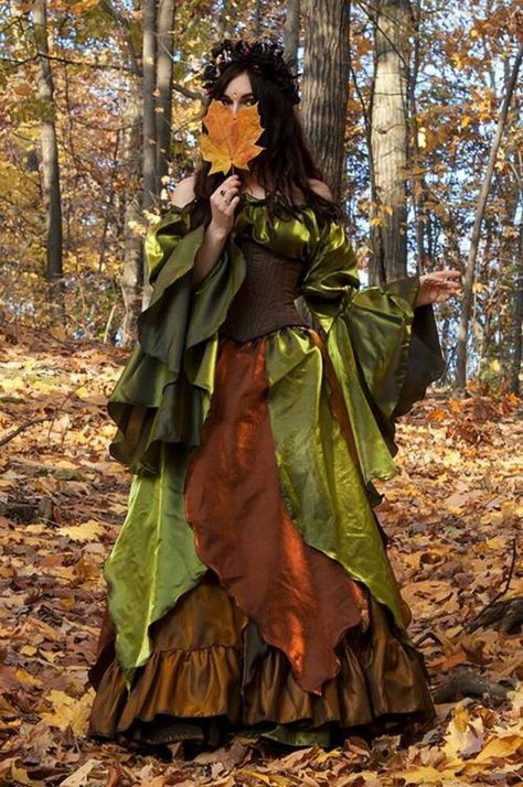 Autumn Fairy Costume, Woodland Fairy Costume, Faerie Costume, Elf Kostüm, Woodland Autumn, Ren Faire Outfits, Fairy Outfit, Fair Outfits, Autumn Fairy