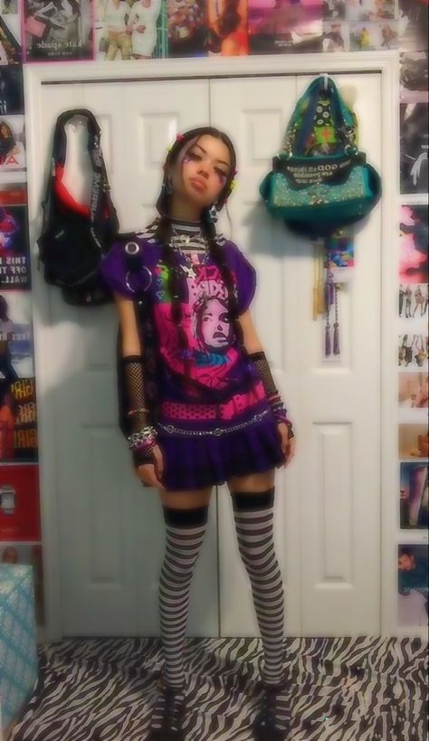 Strong Outfits, Miranda Presley, Scenecore Outfit, Little Top Big Pants, Strong Outfit, Goth Girlfriend, 90s Fashion Grunge, Other Outfits, Alternative Outfits