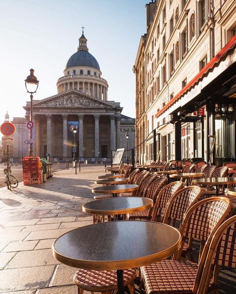 Paris Pantheon, Pantheon Paris, Paris Photo Ideas, Paris Dream, The Pantheon, Latin Quarter, Moving To Paris, Paris Cafe, Paris Photo