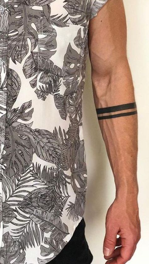 Band Arm Tattoo, Tato Lingkaran, Stripe Tattoo, Leg Band Tattoos, Arm Tattoos Black, Armband Tattoos For Men, Wrist Band Tattoo, Band Tattoos For Men, Black Line Tattoo