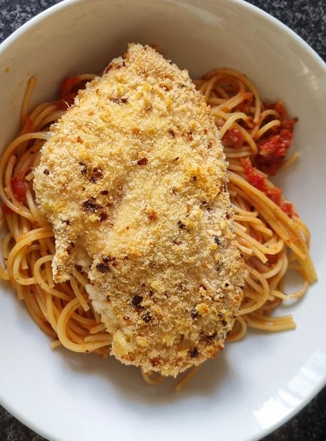 Chicken Milanese with Spaghetti Pomodoro - Pinch Of Nom Spaghetti Pomodoro Recipe, Spaghetti Pomodoro, Pomodoro Recipe, Chicken Milanese, Pinch Of Nom, Recipe Chicken, World Recipes, Bristol, Nom Nom