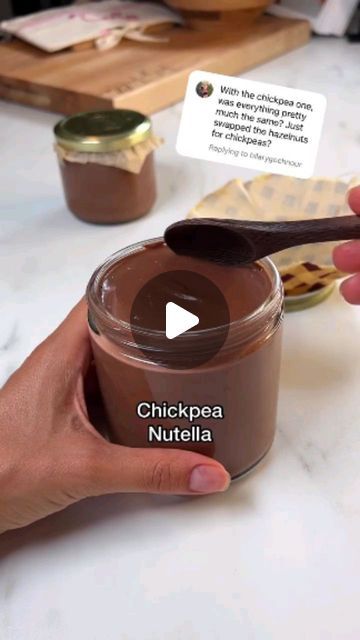 Chickpeas Nutella, Chickpea Nutella, Vegan Chocolate Chips, Vegan Plan, Nutella Recipe, Homemade Milk, Healthy Nutella, Vegan Nutella, Split Peas