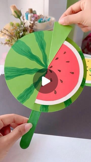 Watermelon Paper Fan, Art With Paper Plates, Watermelon Fancy Dress For Kids, Watermelon Fan Craft, Watermelon Paper Craft, Watermelon Craft Ideas, Watermelon Activity For Kids, Fruits Art And Craft, Fruit Activities For Preschool Crafts