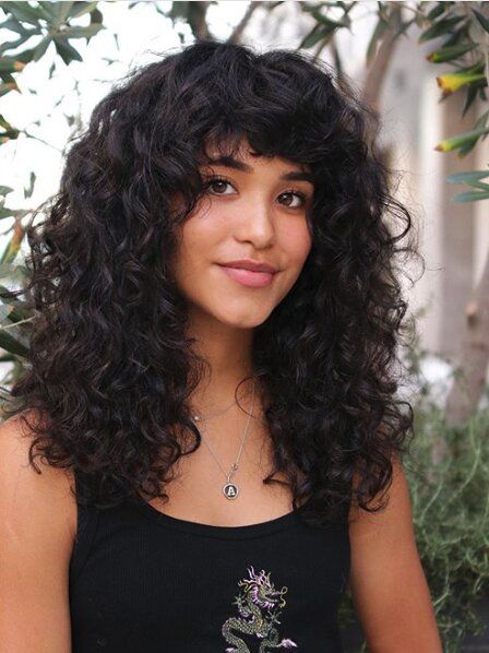 Cropped Bangs Curly Baby Bangs, Baby Bangs Curly Hair, Shoulder Length Layered Hair, Long Layered Cuts, Baby Bangs, New Hair Trends, Curly Haircuts, Shoulder Length Hair Cuts, Long Cut