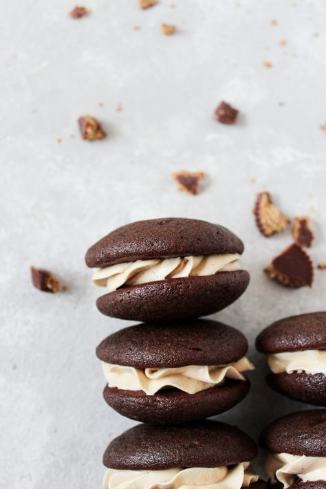 Chocolate Peanut Butter Whoopie Pie Recipe, Whoopie Pies With Buttercream Filling, Peanut Butter Filling For Whoopie Pies, Healthy Whoopie Pies, Gob Recipe Whoopie Pies, Whoopie Pie Filling, Fluffy Chocolate Cake, Red Velvet Whoopie Pies, Measuring Flour