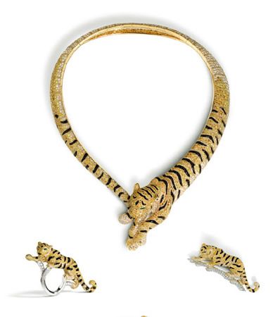 Cartier Tiger, Panther Jewelry, Tiger Jewelry, Tiger Necklace, Bijoux Art Nouveau, Cartier Panthere, Easy Diy Jewelry, Cartier Jewelry, Expensive Jewelry