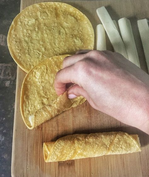 Air Fryer Cheese Roll Ups, Corn Tortillas What To Do With Air Fryer, Air Fryer Cheese Taquitos, Recipes With String Cheese, Taquitos Cheese, Air Fryer Flautas, Air Fryer Cheese Sticks, Taquitos Air Fryer, Cheese Flautas