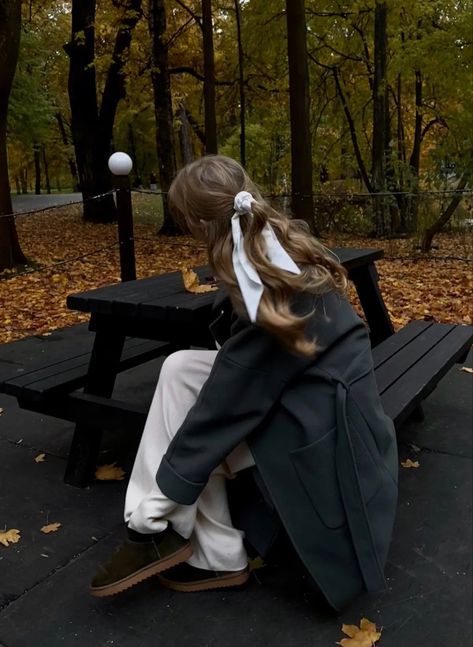 #fall #leaves #park #ootd #fashion #style #ootdfashion #coat #boots #bows Check And Mate, Park Ootd, 1980s Fashion Women, Autumn Ootd, Ali Hazelwood, Autumn Instagram, Leaves Falling, Aesthetic Photoshoot, Autumn Park