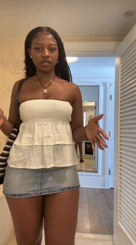 Bestie Vacation Outfits, Baddies Outfit Ideas Summer, Quick Errands Outfit, Elegant Clothing Aesthetic, Summer Beach Outfit Black Women, Conservatory Outfit, Easy Feminine Outfit, Mid Twenties Outfits Women Summer, C Cup Outfits Aesthetic