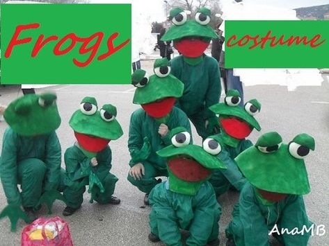 35 DIY Fun Family Halloween Costumes!! - Leap of Faith Crafting Phineas And Ferb Costume, Angry Birds Costumes, Purim Costumes, Family Halloween Costume, Faith Crafts, Frog Costume, Bird Costume, Costumes Diy, Star Wars Birthday Party