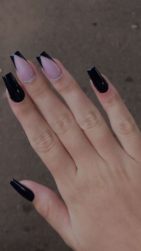 Black Square Nails Design, Nail Designs For Beginners, Square Nail Designs, Short Square Nails, Beauty Hair Makeup, Get Nails, Classy Nails, Nail Inspiration, Nails Inspo