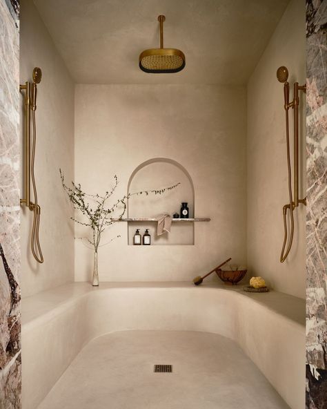 Roman Bath House Aesthetic, Roman Bathhouse, Roman Bathroom, Roman Bath House, Organic Modern Bathroom, Elegant Bathroom Decor, Show House, Contemporary Bathroom Designs, Stunning Bathrooms