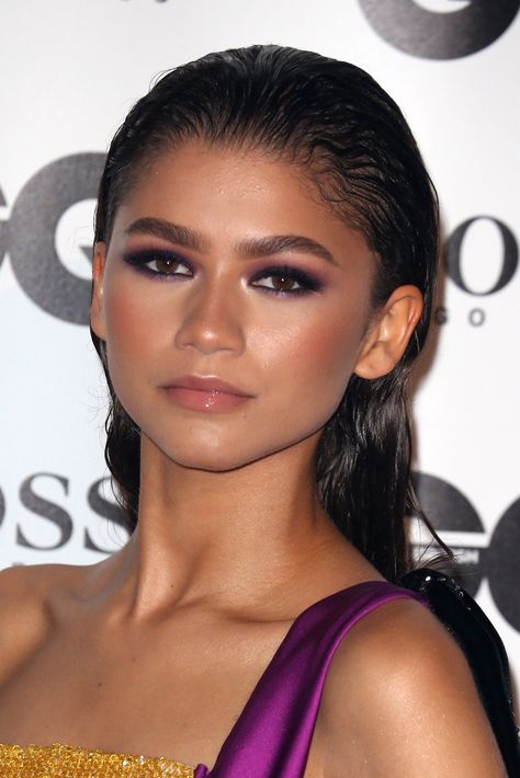 Zendaya 2023, Wet Makeup Look, Zendaya Makeup, Taylor Stone, Celeb Makeup, Motto Party, Bad Makeup, Zendaya Maree Stoermer Coleman, Zendaya Outfits